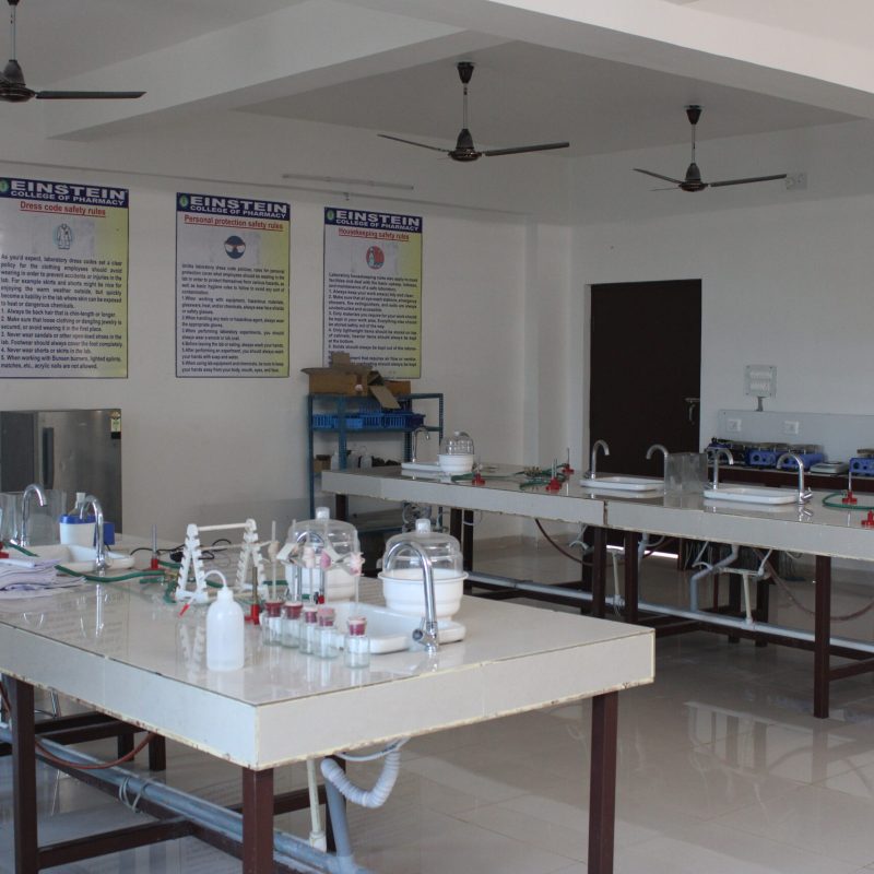 CORNER VIEW OF CHEMISTRY LAB 1